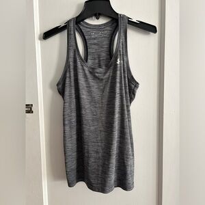 6-pack Gap & Under Armour Women’s XS racerback tank grey white